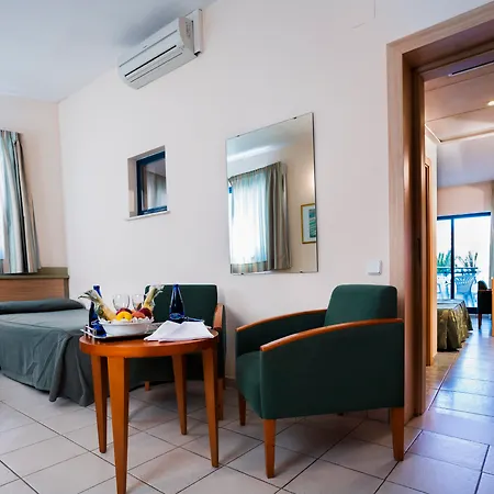Hotel Rh Principal 4*